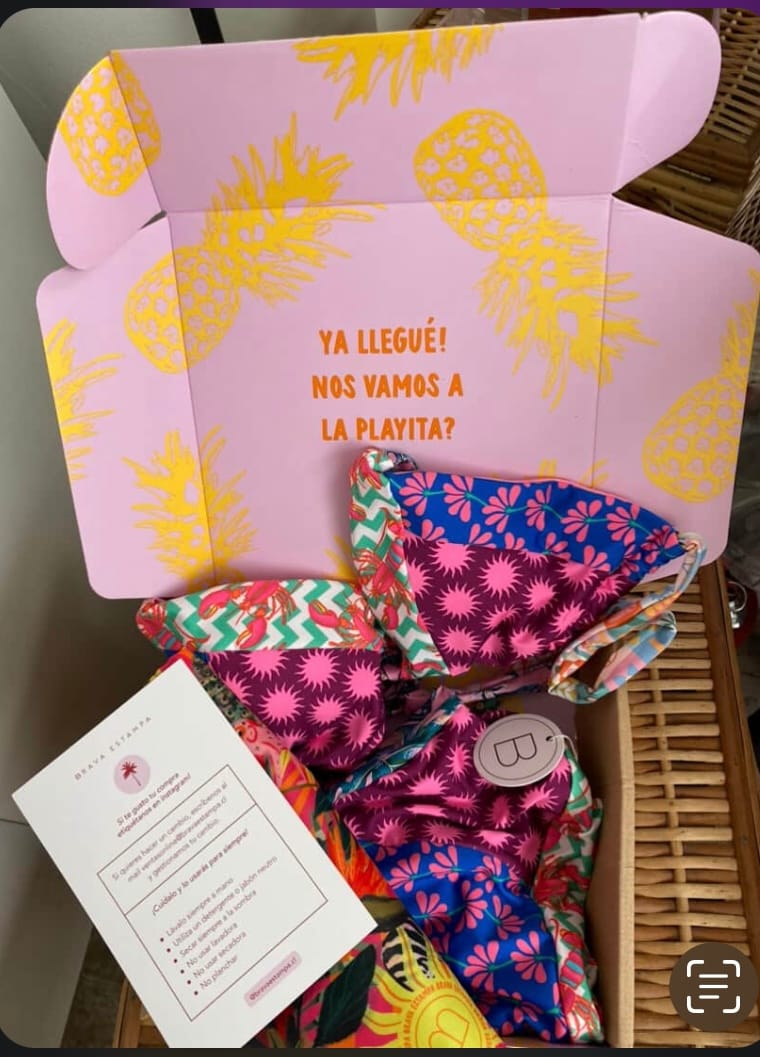 Customer photo review of Bottom Alto Lobster Love