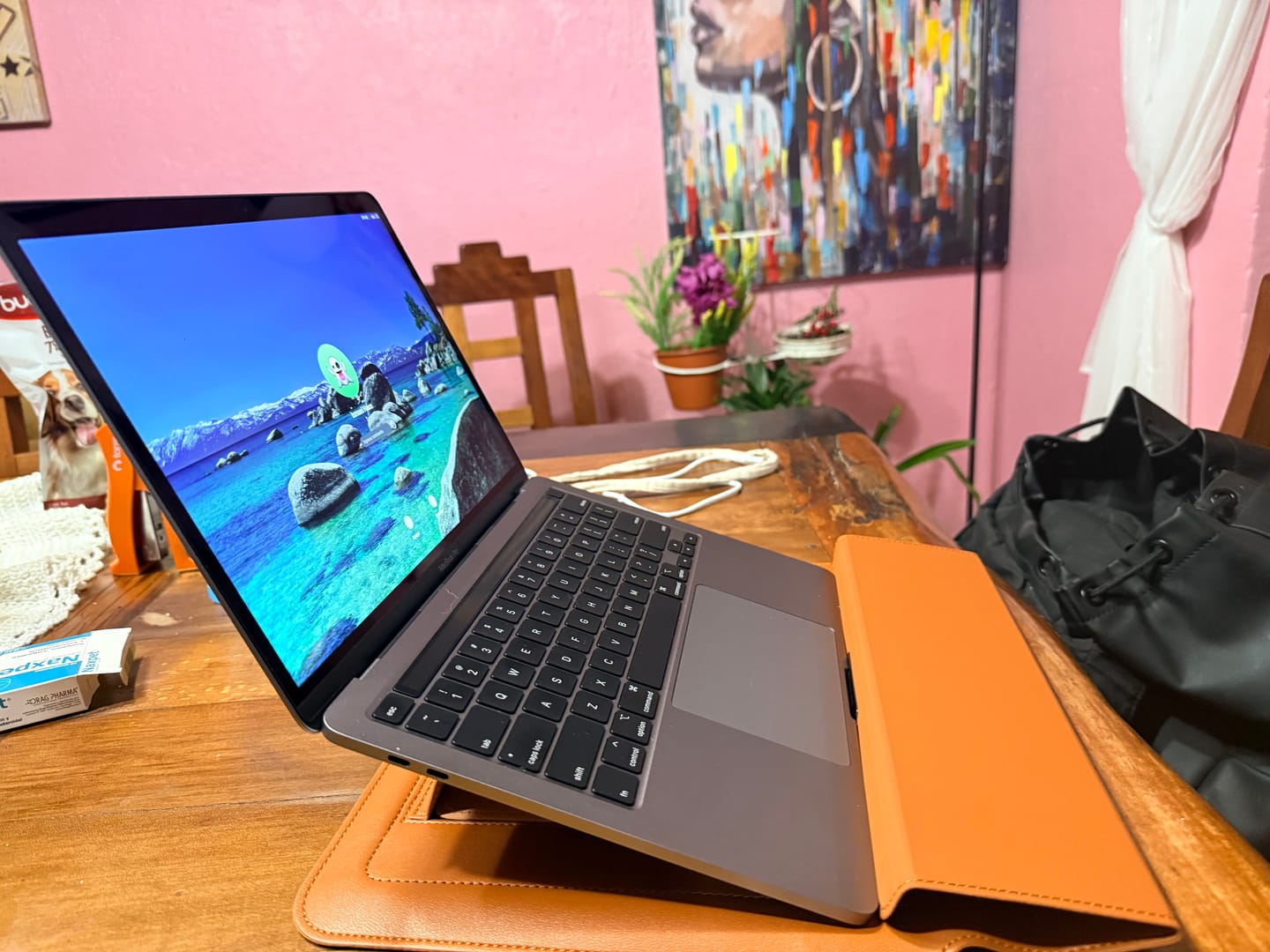 Customer photo review of Funda Notebook Smart Workstation