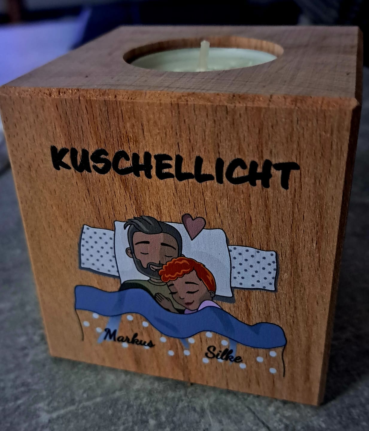 Customer photo review of Offizielles Kuschellicht - Personalisierter Kerzenwürfel