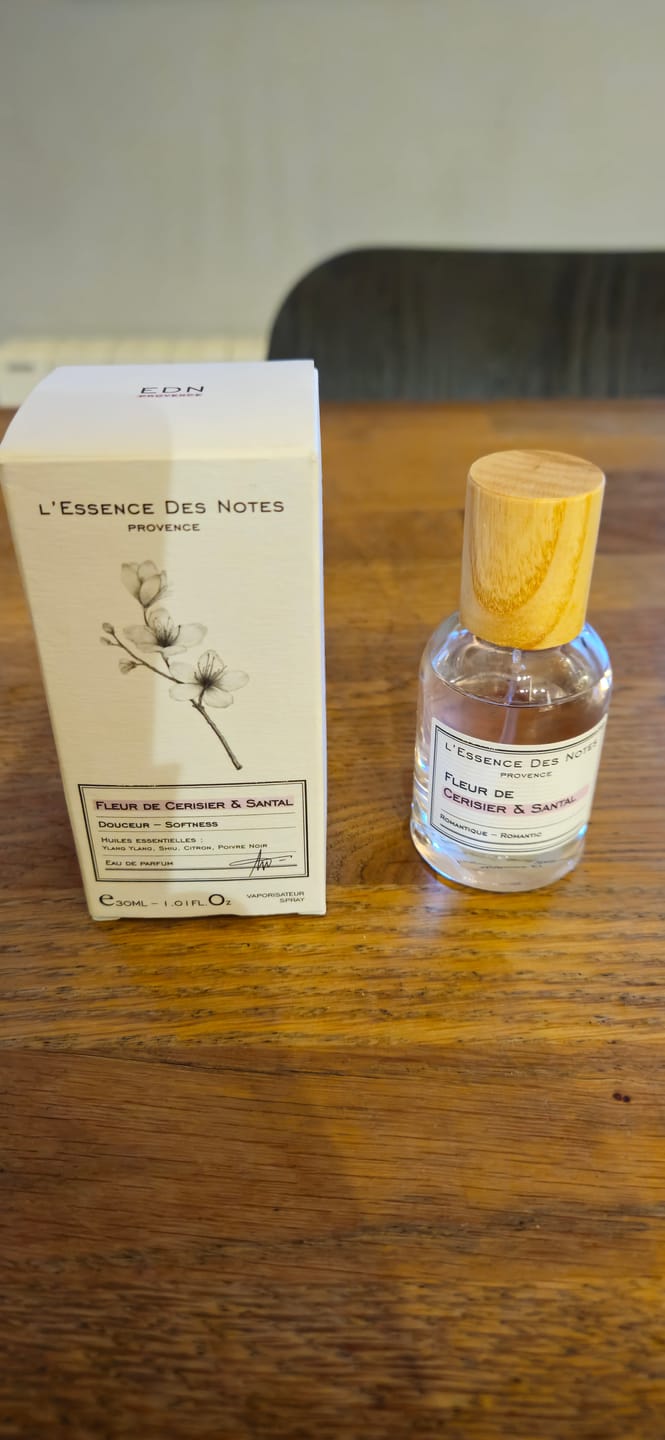 Customer photo review of Fleur de Cerisier & Santal