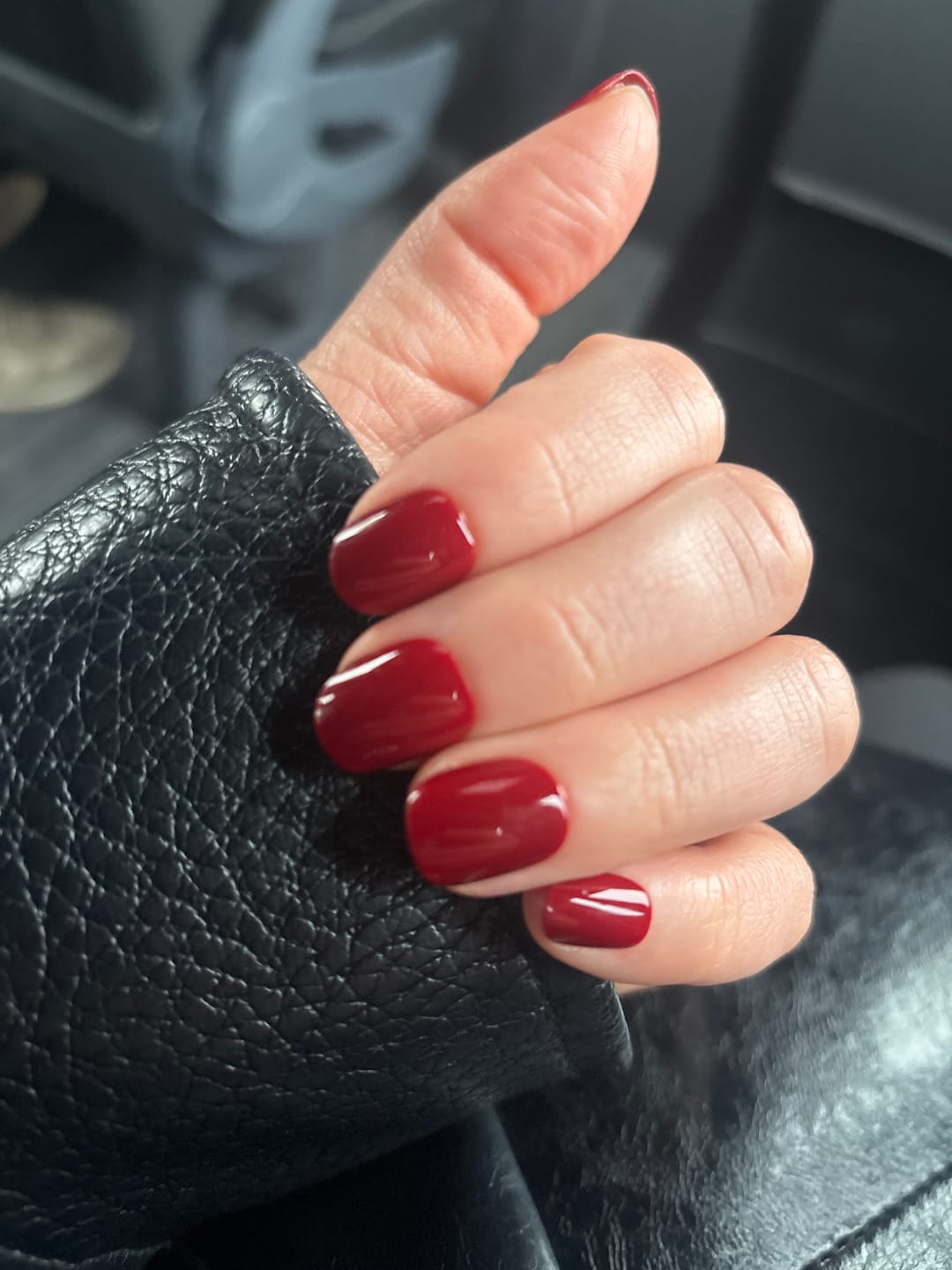 Customer photo review of Red Temptation - XS Squoval - 30 Adet Takma Tırnak