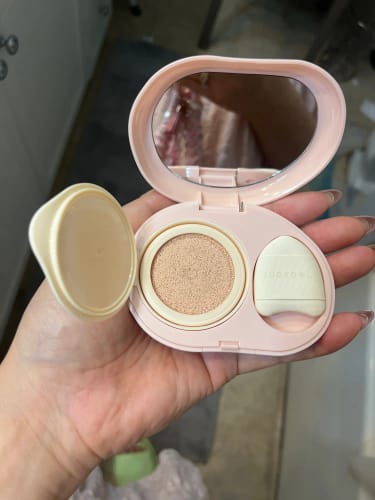Customer photo review of JUDYDOLL Little Pearl Highlighting Concealer Cushion
