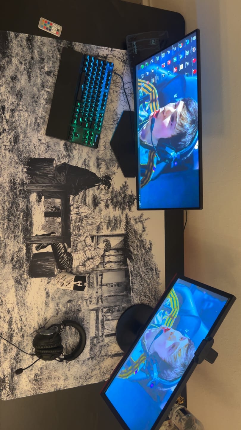 Customer photo review of Customizable Gaming Mousepad