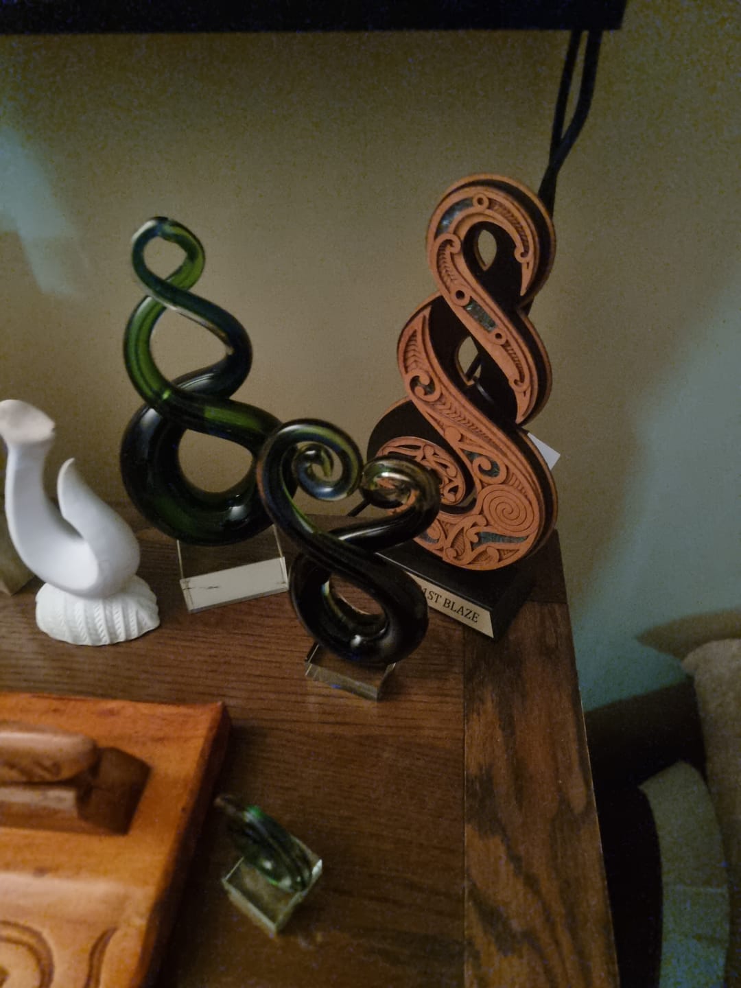 Customer photo review of Maori Friendship or Love Twist Trophy Ornament