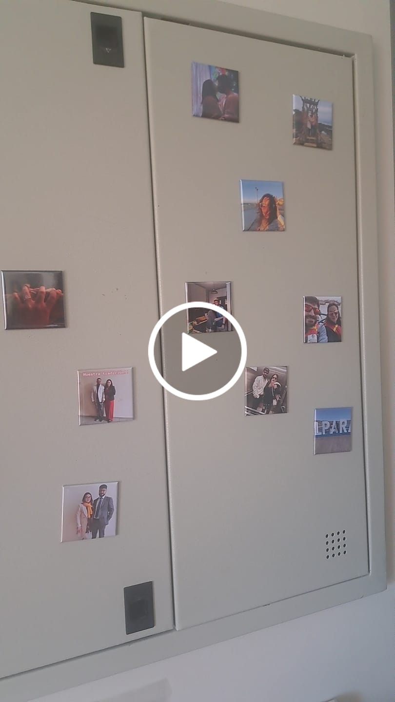 Customer video review of Pack 12 Imanes personalizados Cuadrados