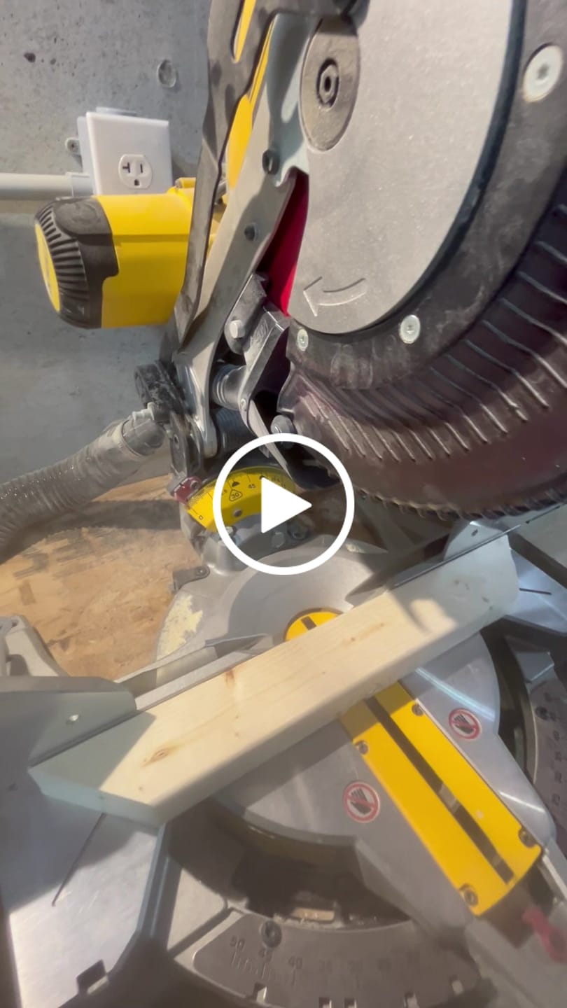 Customer video review of Dewalt DW715/716 12" Non-Sliding Miter Saw Dust Collection