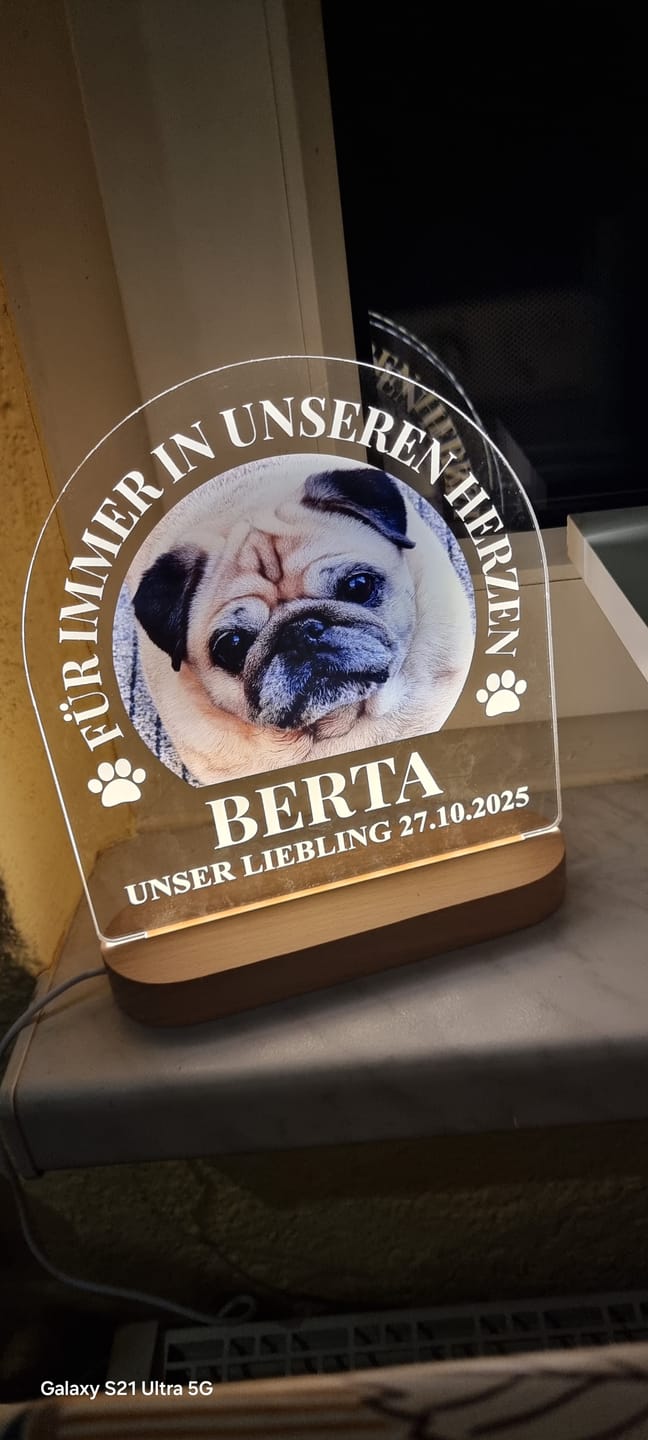 Customer photo review of Für immer in unseren Herzen – LED-Lampe für Hund/Katze