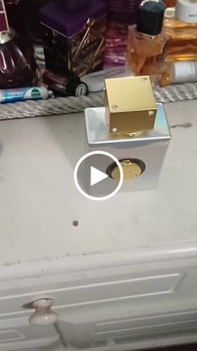 Customer video review of Armaf Club de Nuit Imperiale Eau De Parfum Spray for Women 3.6 oz