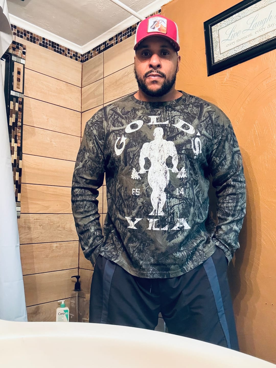 Customer photo review of 8047 - Gold's Gym Thermal Longsleeves