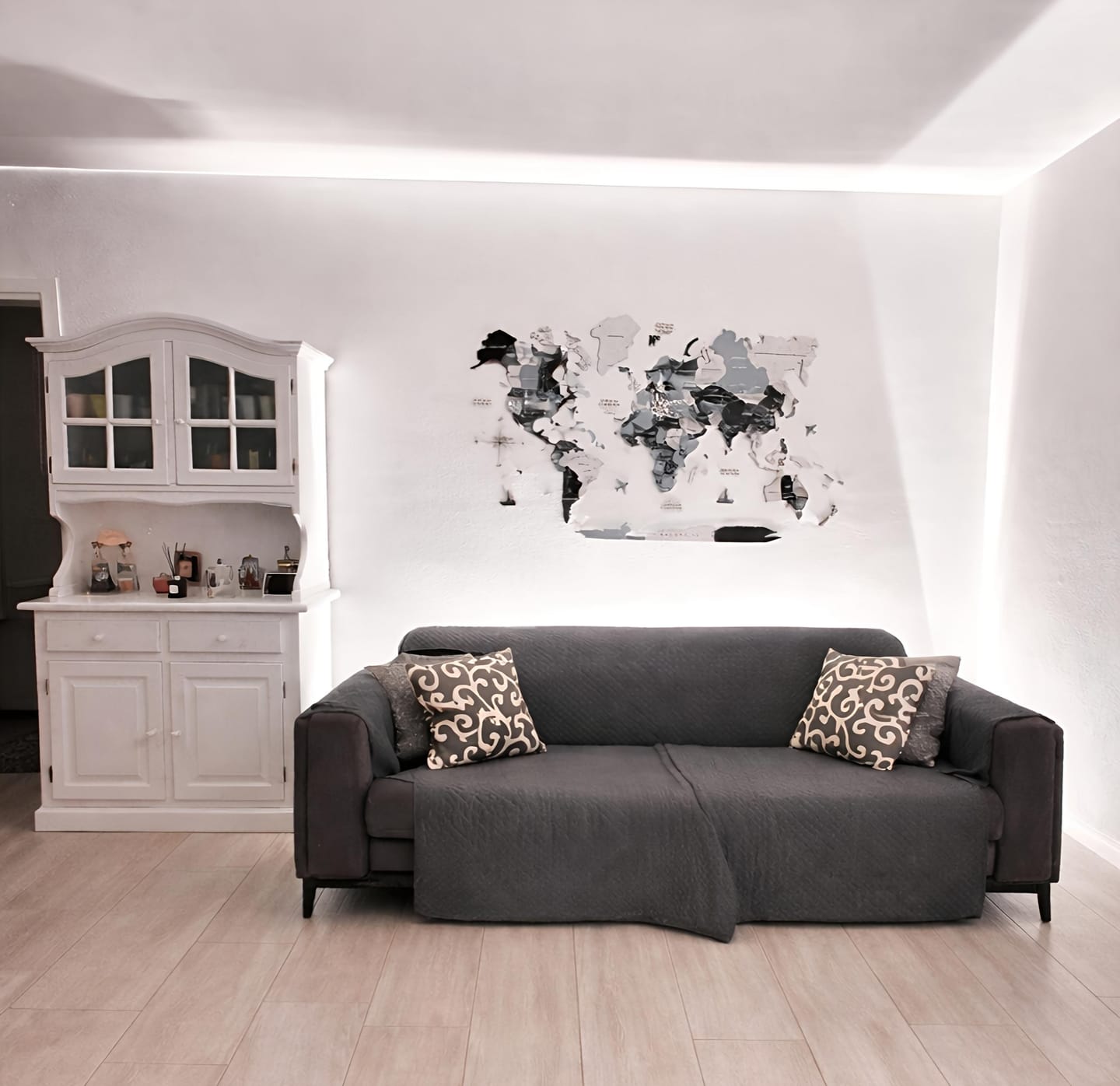 Customer photo review of 3D Wooden World Map Nordik