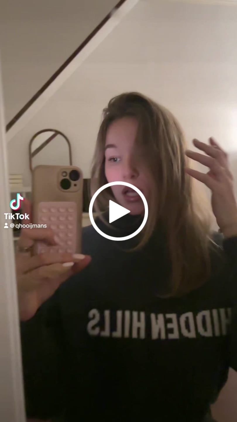 Customer video review of KNIT HOODIE DARK GREY