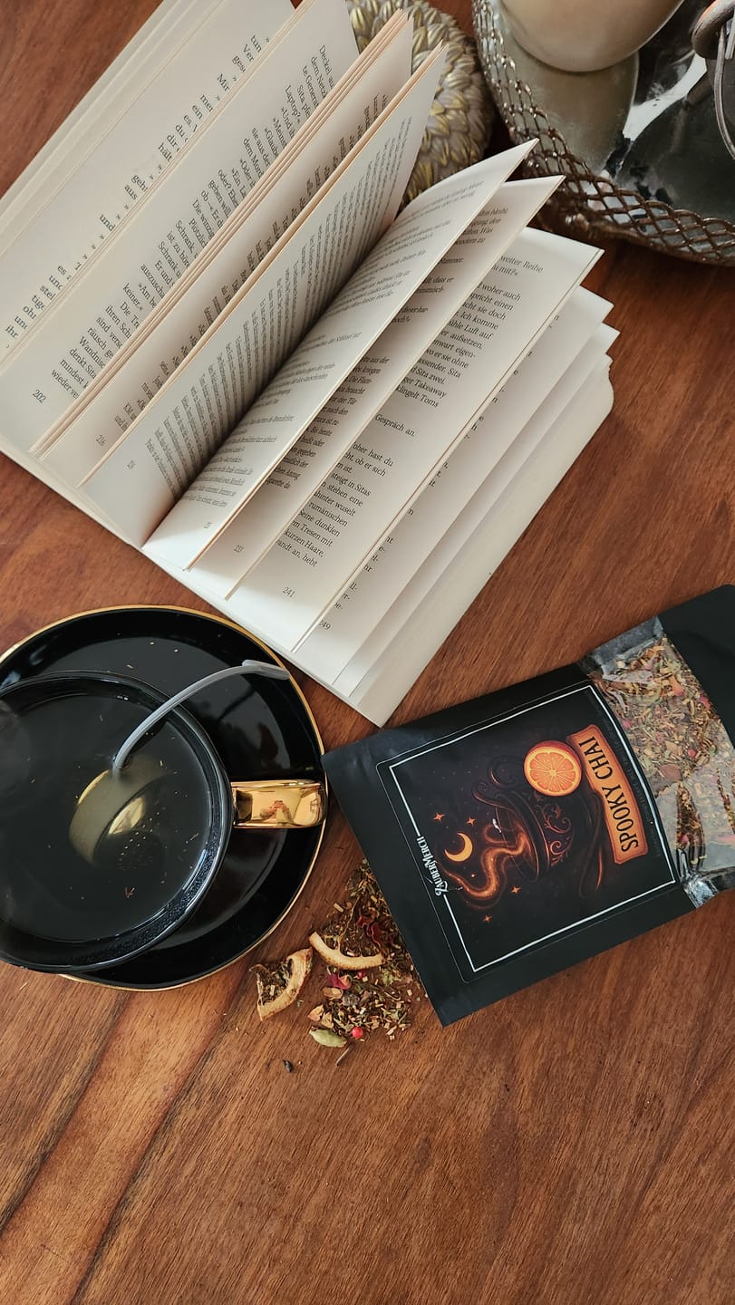 Customer photo review of Spooky Chai – Kräutertee mit Vanille-Orange-Geschmack | Halloween Tee