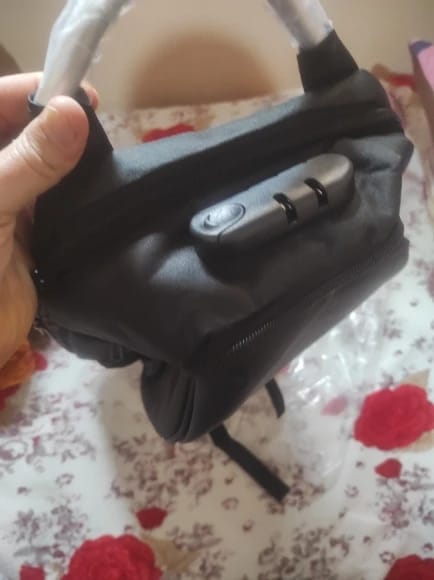 Customer photo review of Sac à Dos Ordinateur Homme Antivol (15.6 pouces)