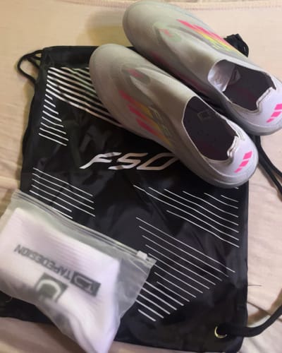 Customer photo review of F50 + Laceless FG Concept Gris/Rose/Jaune