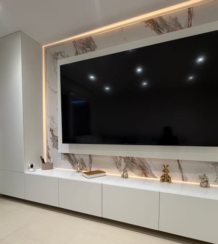 Customer photo review of Panneau Mural PVC Effet Marbre Blanc Marron - 260 x 120 CM