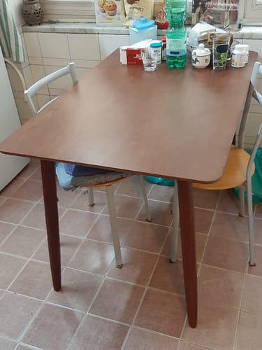 Customer photo review of BONIFACIO - Table a manger rectangulaire 4 personnes en pin massif finition noyer L120