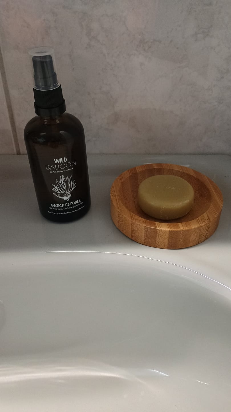 Customer photo review of NEW: Gesichtstoner mit Aloe Vera & Gurke – Feuchtigkeit & Schutz - 100 ml