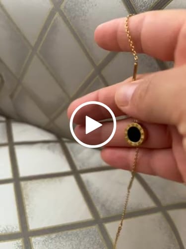 Customer video review of Pulsera Spot