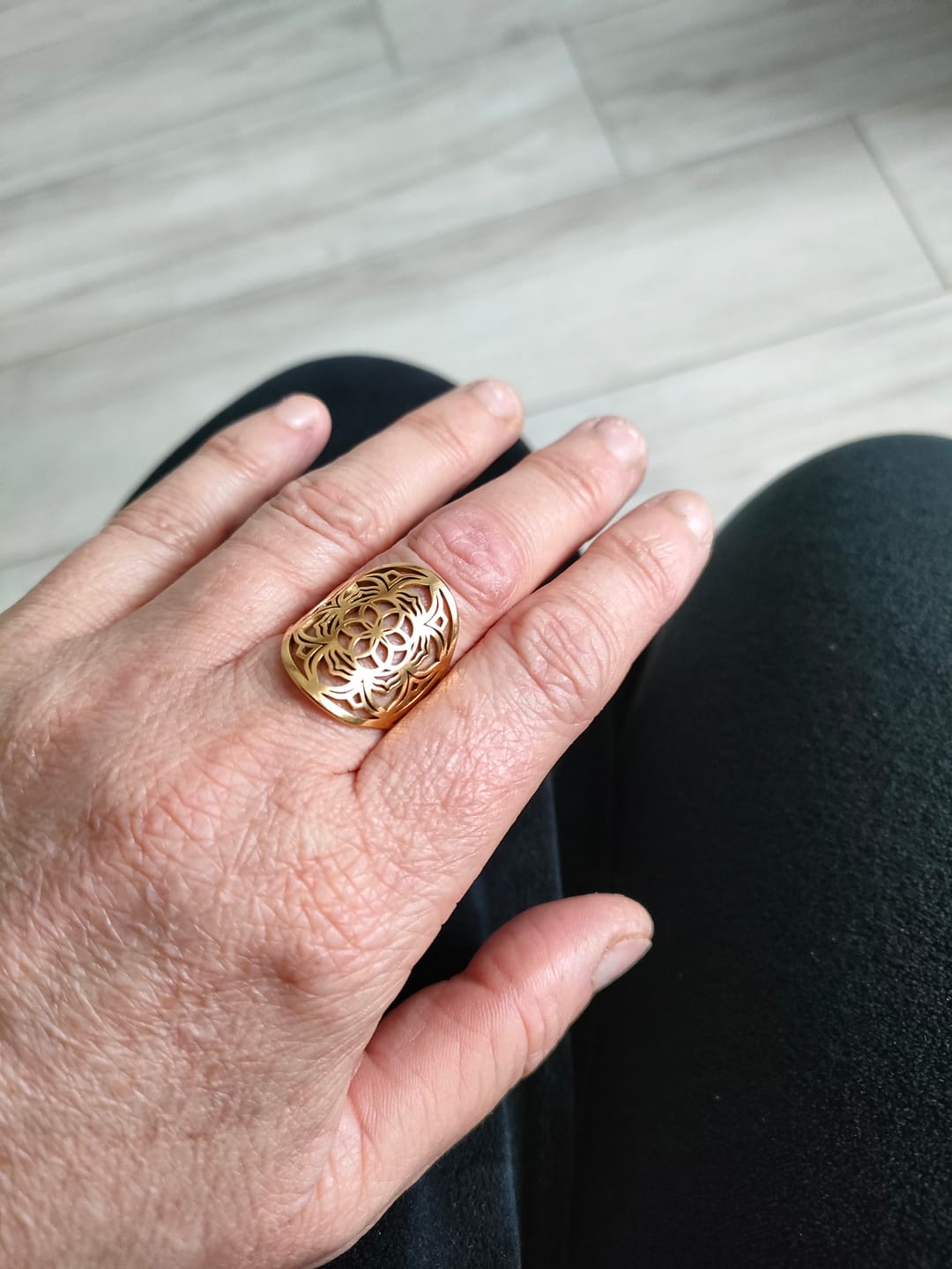 Customer photo review of Bague Ajustable "Fleur de Mandala"