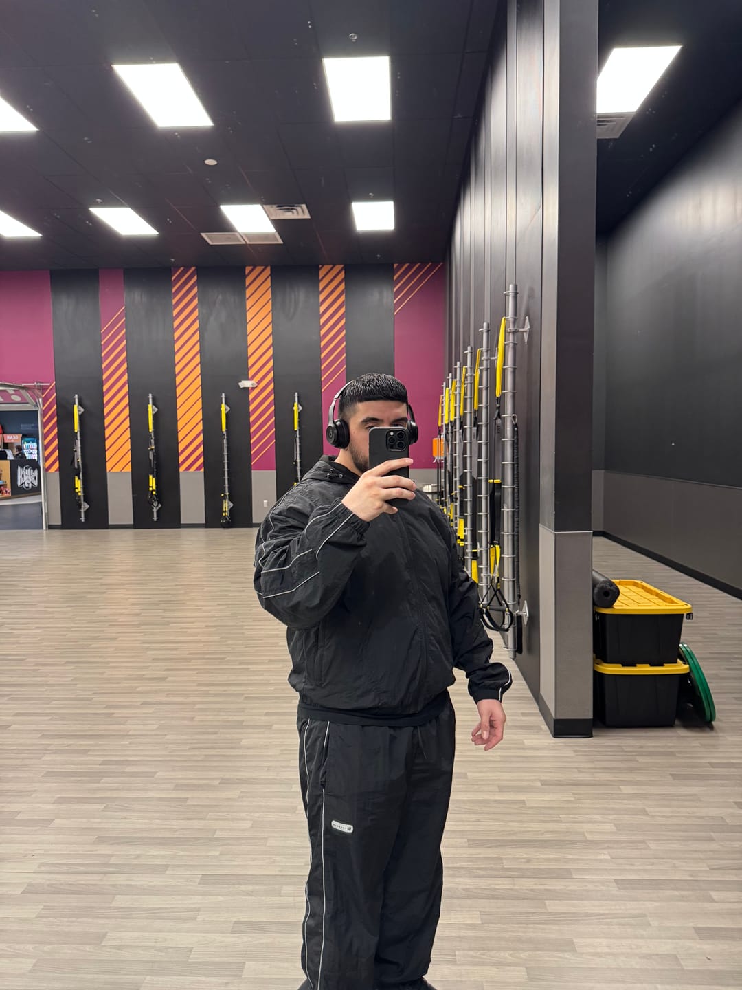 Customer photo review of 2091 - Retro Cuffed Joggers