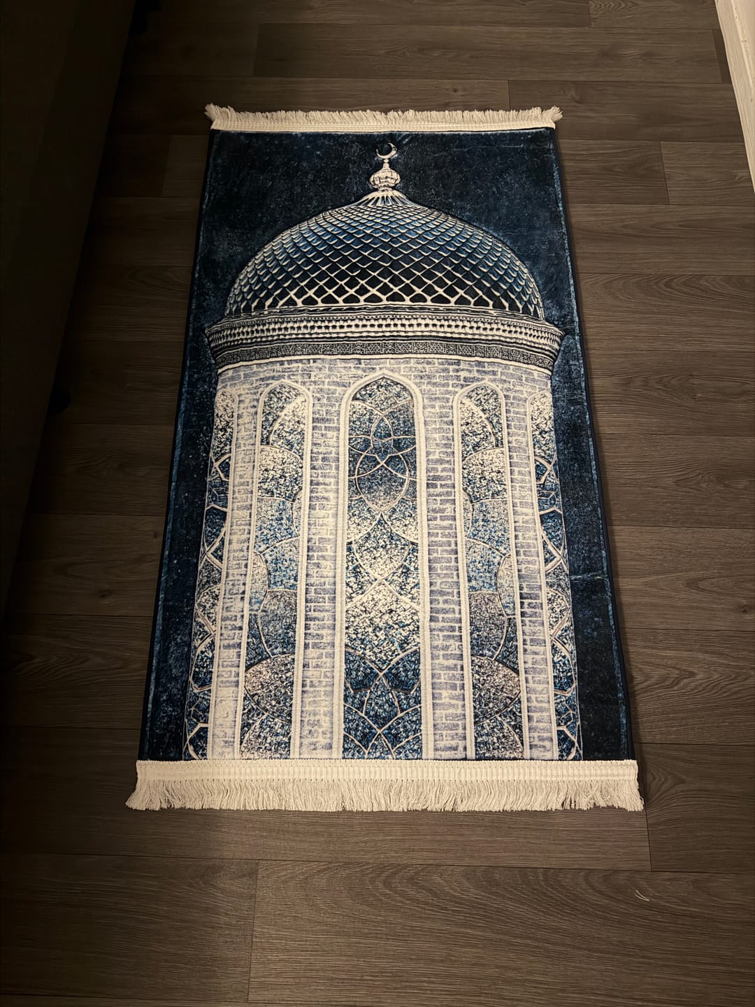 Customer photo review of Crystal Dome  Padded Prayer Mat