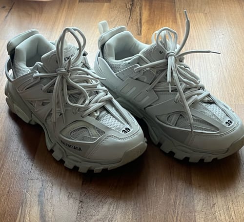Recensione con foto di un cliente su Balenciaga Track Bianca