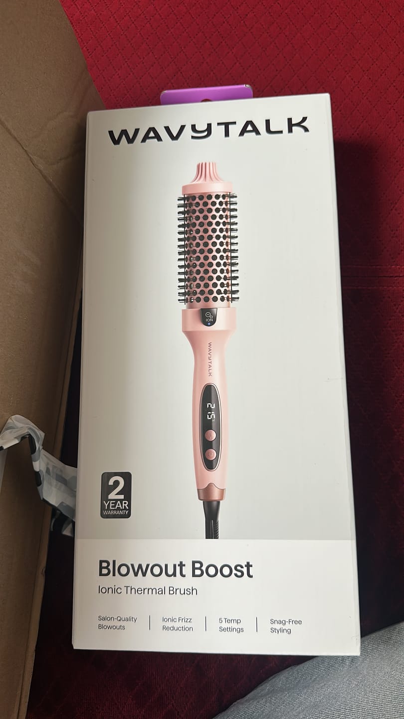 Customer photo review of Wavytalk Blowout Boost Ionic Termal Brush
