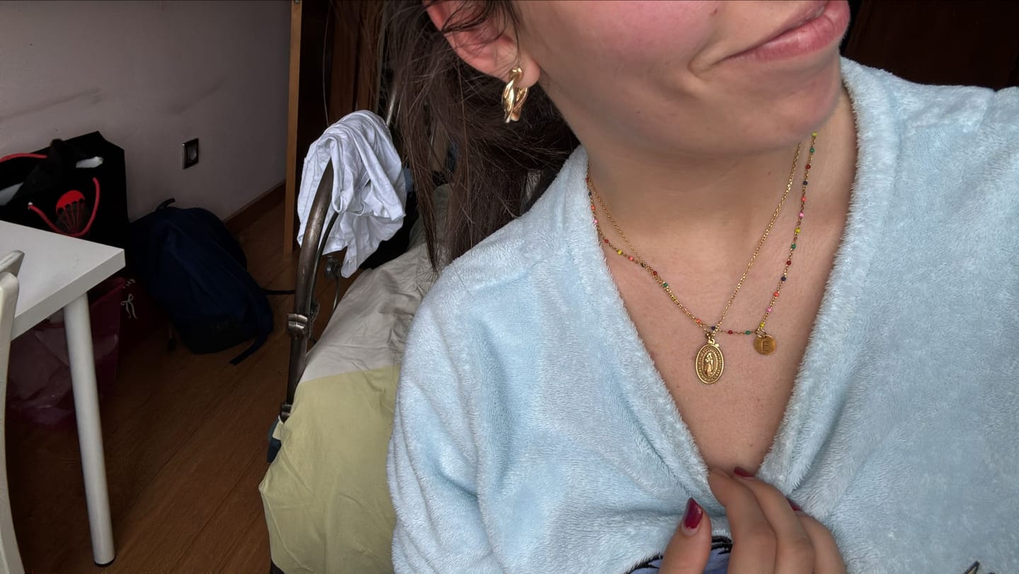 Customer photo review of Collar Virgen de Guadalupe