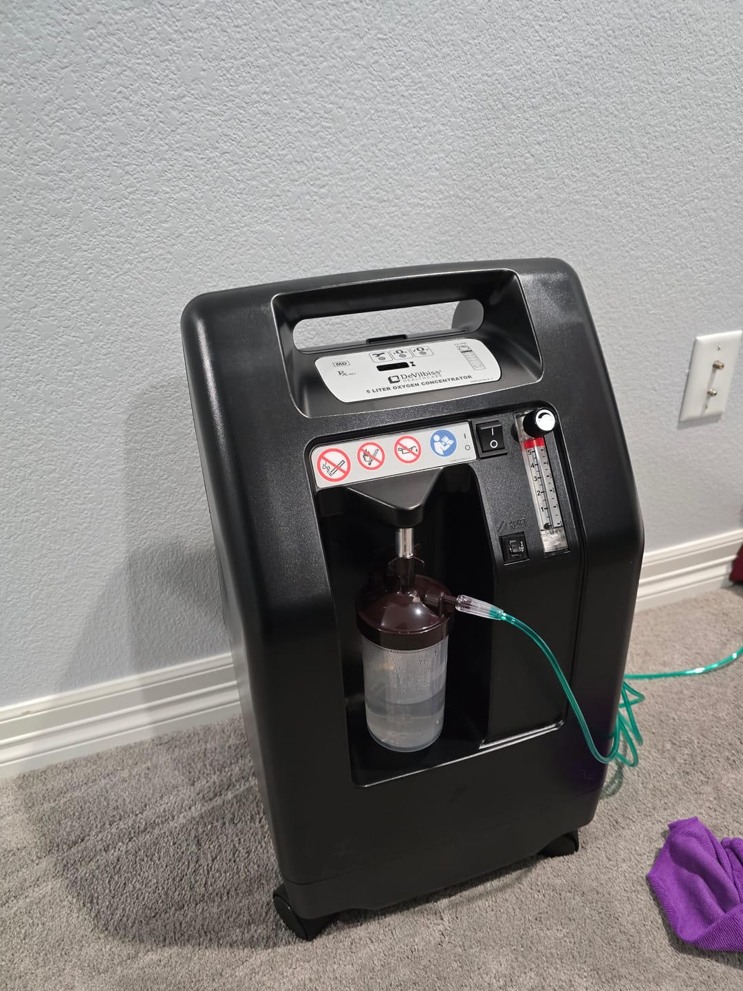 Customer photo review of DeVilbiss Healthcare Ultra Quiet Compact Oxygen Concentrator, 5-Liter