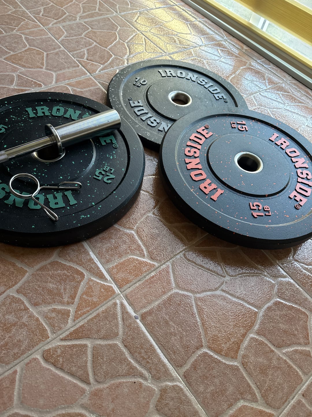 Customer photo review of Disco Olímpico Bumper Hi-Temp IRONSIDE (10 a 45 LB)