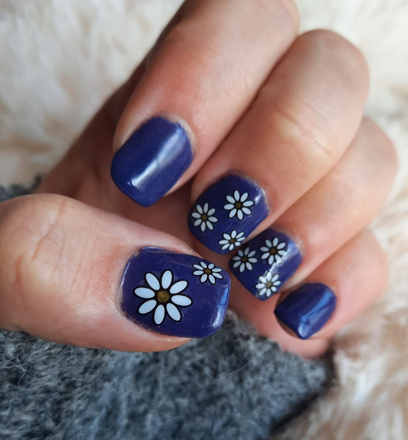 Customer photo review of Sapphire Blue Dipping Powder