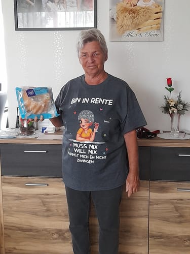 Customer photo review of Personalisiertes T-Shirt – Ich bin im Ruhestand, du kannst mich nicht dazu zwingen