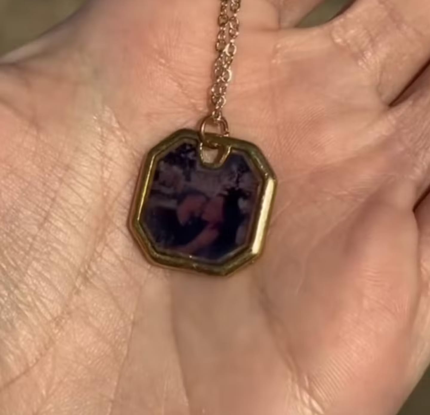 Customer photo review of Colar com Foto Secreta Personalizado