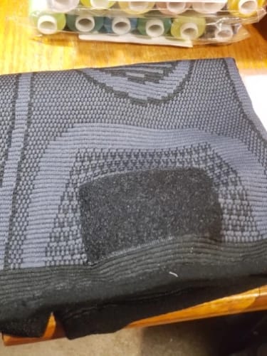 Recensione con foto di un cliente su HeroX KneeGuard - Ginocchiera