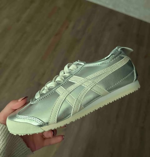 Customer photo review of Onitsuka Tiger MEXICO 66 Silver Off White