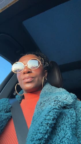 Customer photo review of Aura