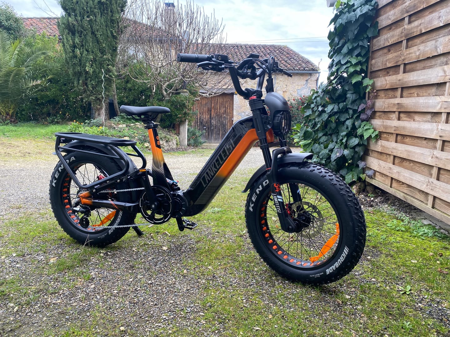 Customer photo review of Lankeleisi RX800 Plus 2025 Version 1000W 20" Fat Bike 960Wh Full Suspension Electric Bike with Torque Sensor 48V 20Ah Battery SUV E-Bike [Pre-Order]