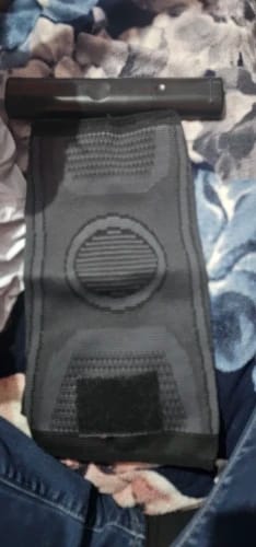 Recensione con foto di un cliente su HeroX KneeGuard - Ginocchiera