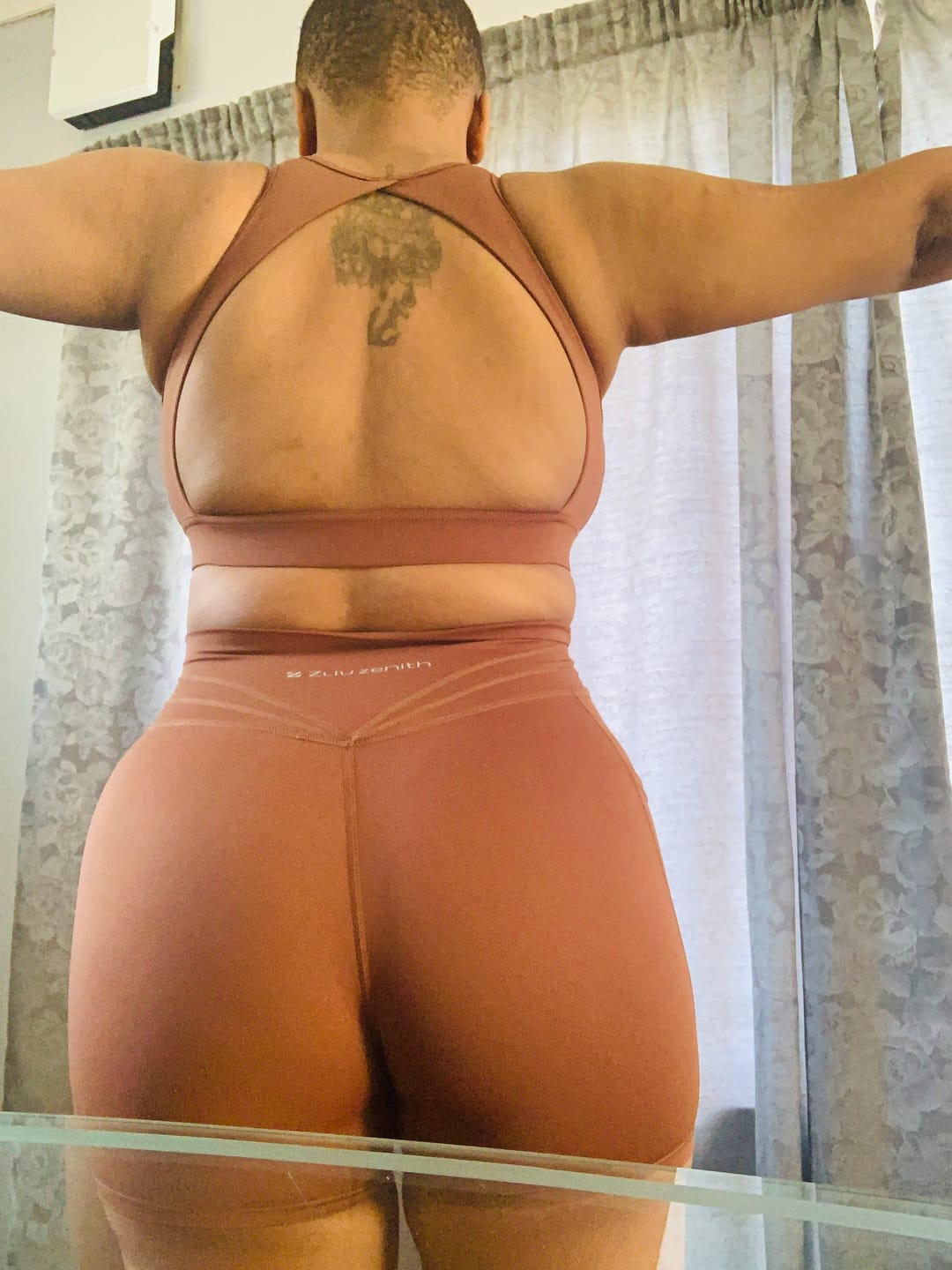 Customer photo review of Adjustable Bra & Tummy Control Shorts Seamless Green Gym Set