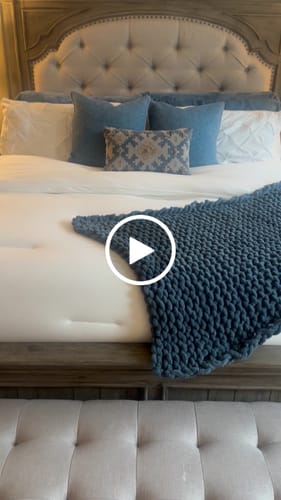 Customer video review of MarshMellow Comforter