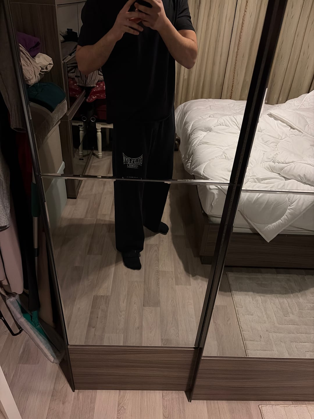 Customer photo review of 2052 - Gold's Iron Legacy Heritage Sweats