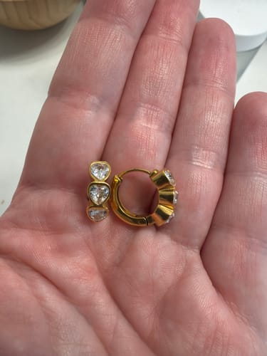 Customer photo review of Huggie Monthly Subscription (February)