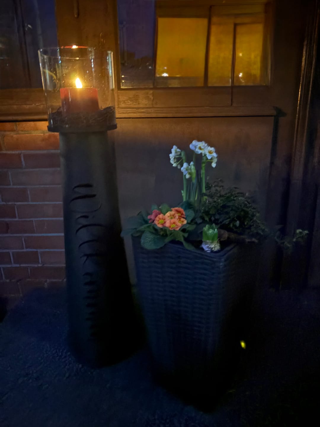 Customer photo review of Udendørs LED Bloklys Ø 10 x 10 cm Bordeaux