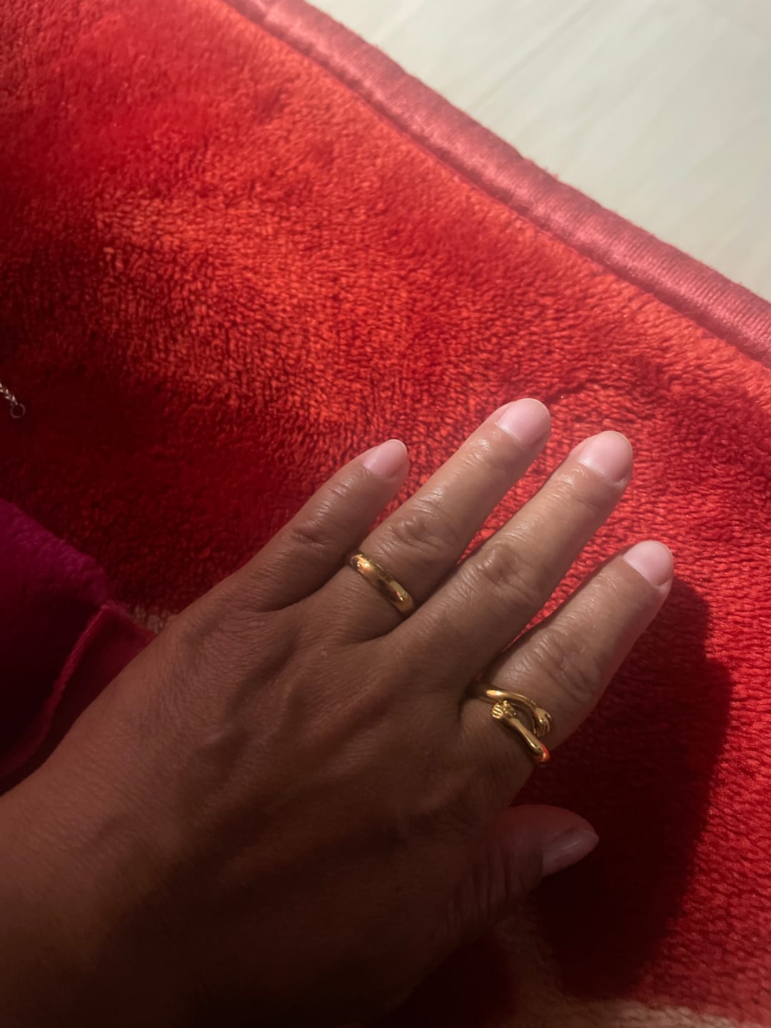 Customer photo review of Lustre Band Classic Ring