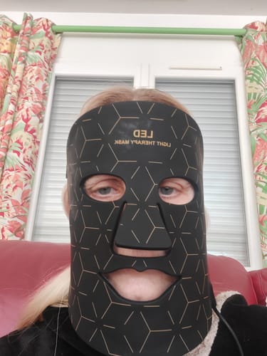Customer photo review of Masque LED Anti-Âge Pro - Visage