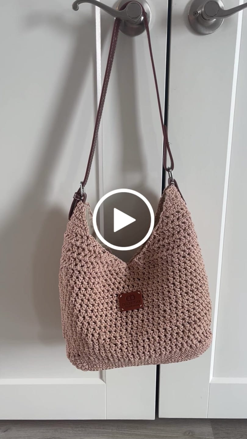 Customer video review of CrochetPark™ Haven Hobo crochet kit