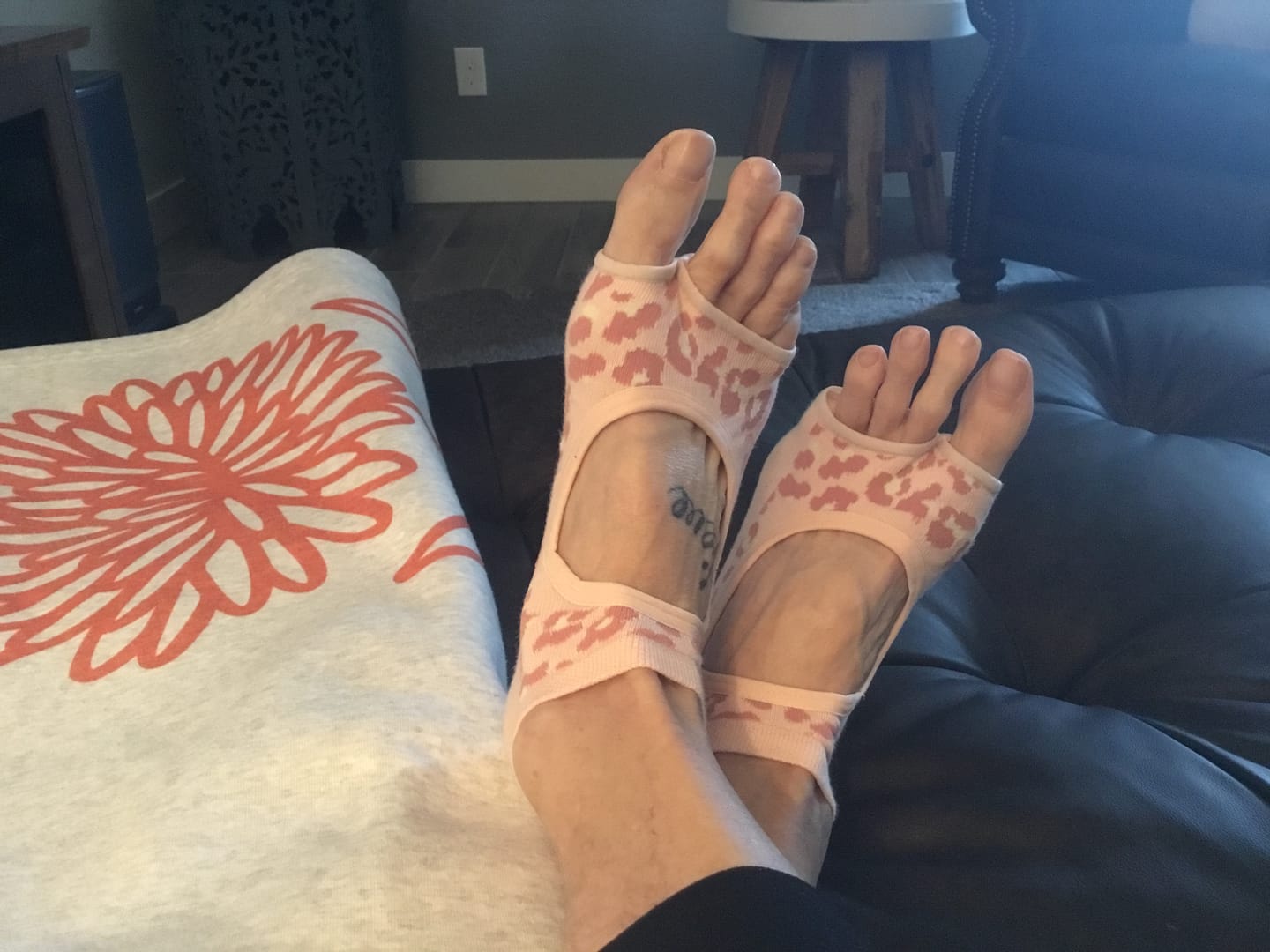 Customer photo review of Tucketts Allegro Pilates Socks - Non-Slip Grip, Open Toe, Barre & Yoga - Women's