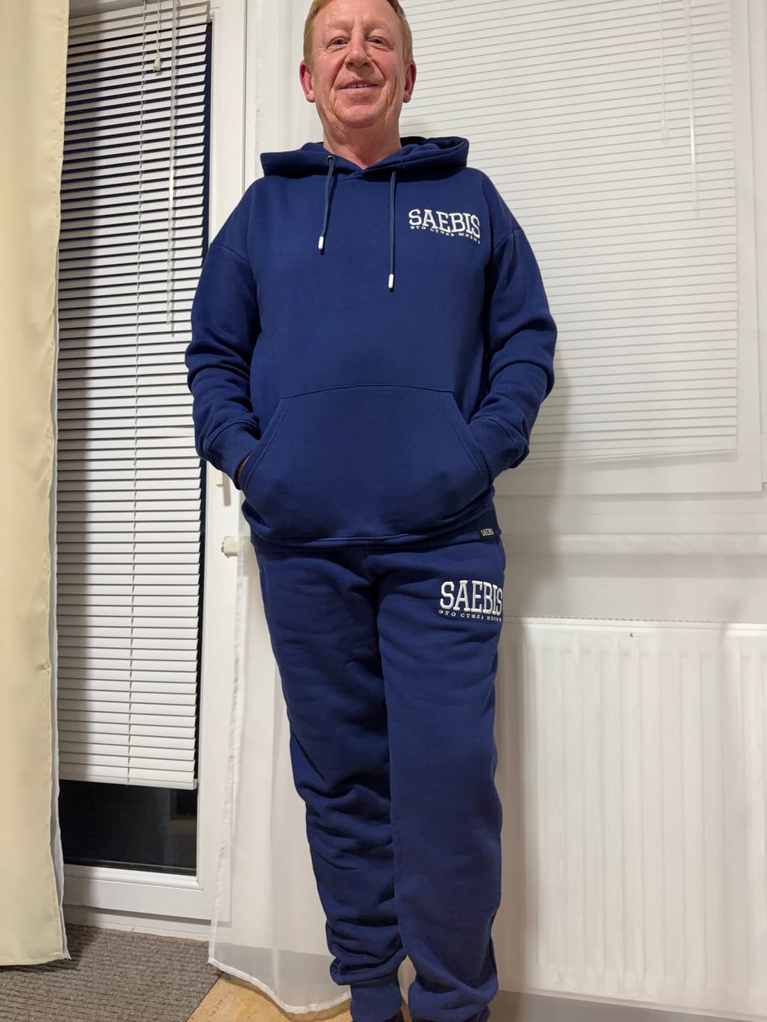 Customer photo review of Lifestyle Herren Hoodie navyblau mit Stickerei by SAEBIS®