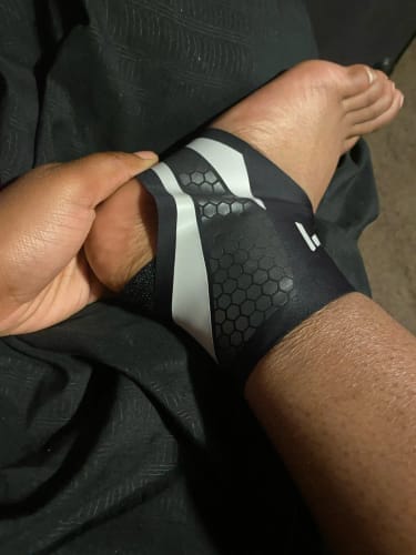 Recensione con foto di un cliente su HeroX Safe-Band™ Cavigliera