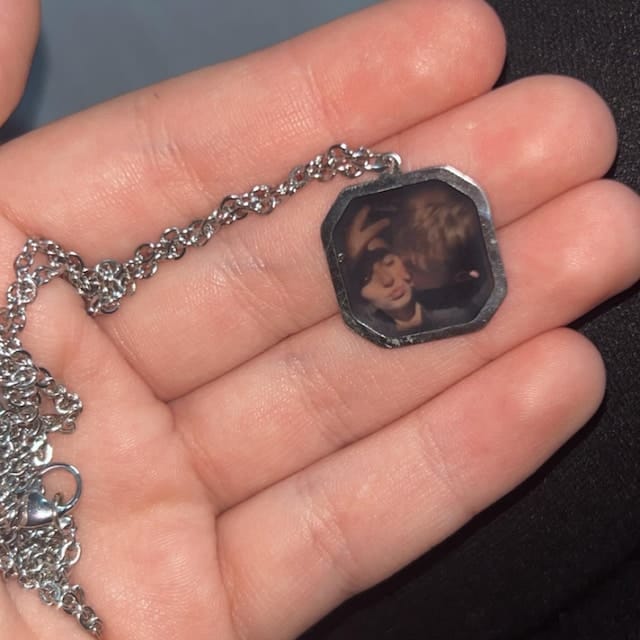 Customer photo review of Colar com Foto Secreta Personalizado